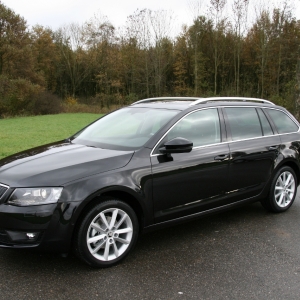 Skoda O3C EBL 1.4 TSI DSG Pano