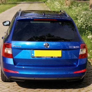 Octavia Combi EBL 1.6 TDI  DSG Race Blue