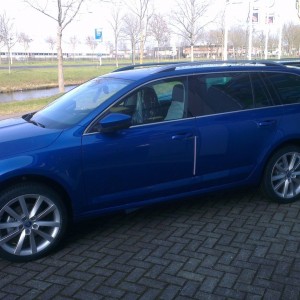 Skoda Octavia Combi 2.0 TDI Race Blue