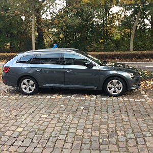 Superb 3 Quartz Grey