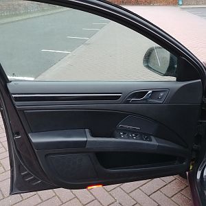 Skoda Superb 2.0 TDI 125kW FlavioX Nebula Red PlastiDip