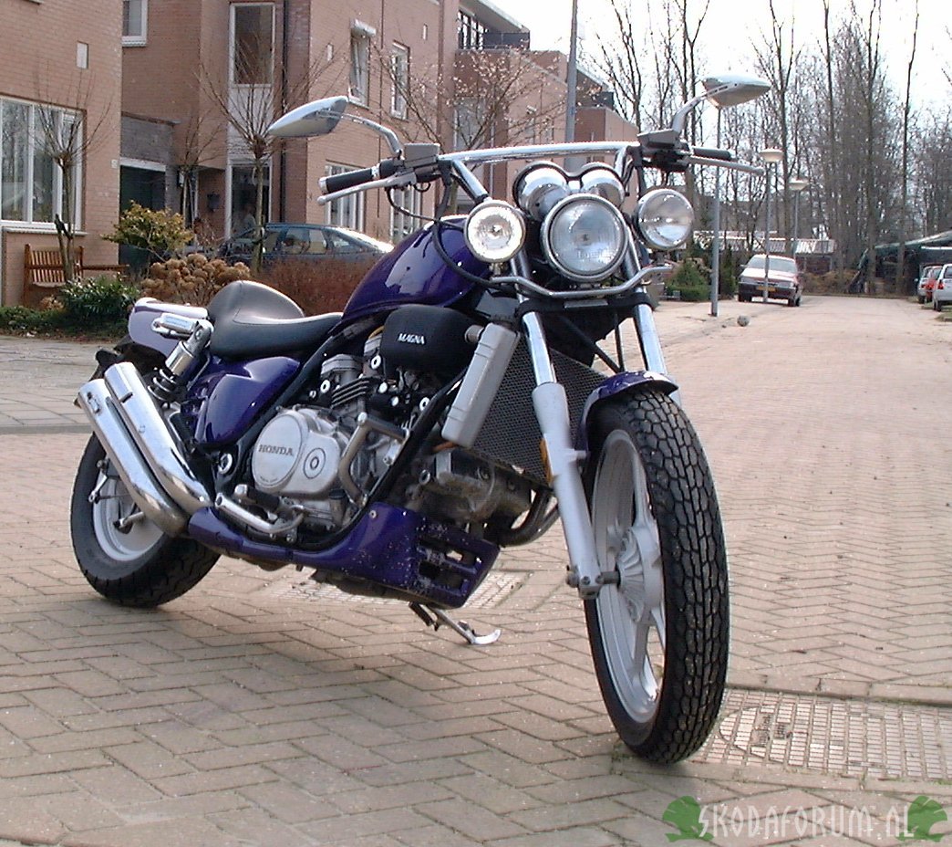 Honda Super Magna