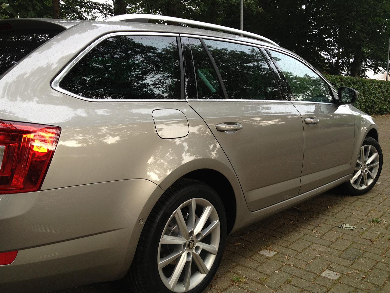 O3C EBL 1.6tdi DSG-7 in cappucino beige