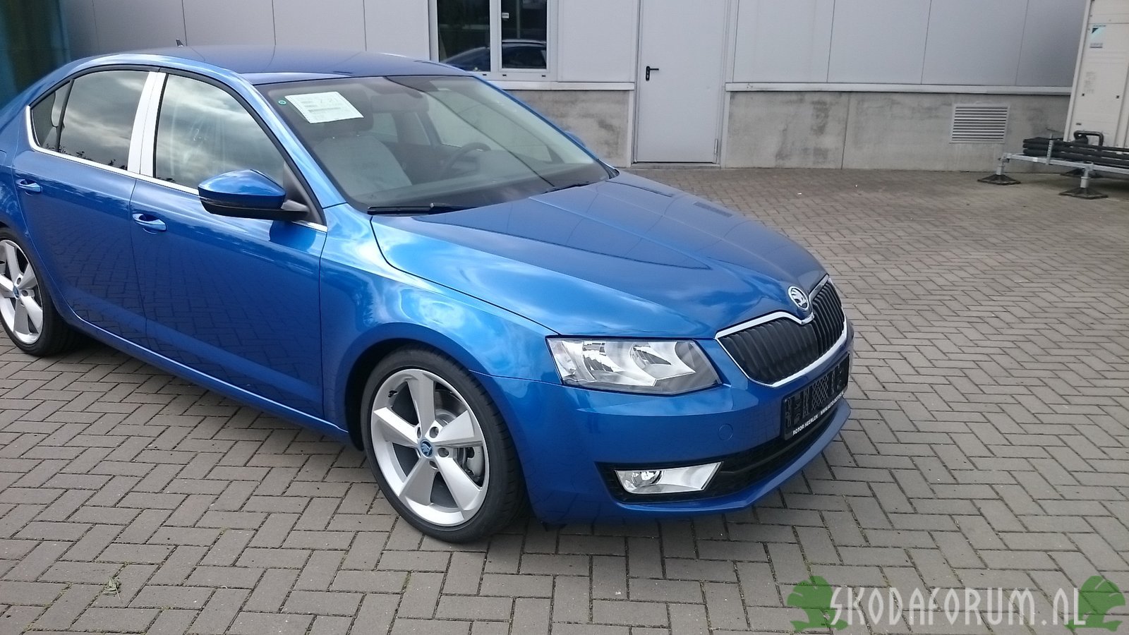 Octavia 1.8 TSI Race Blue - 4