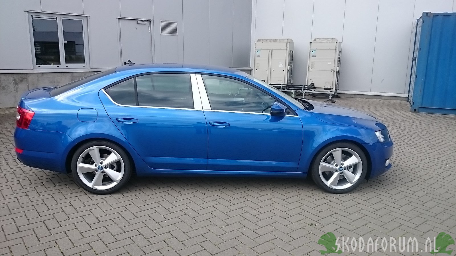 Octavia 1.8 TSI Race Blue - 5