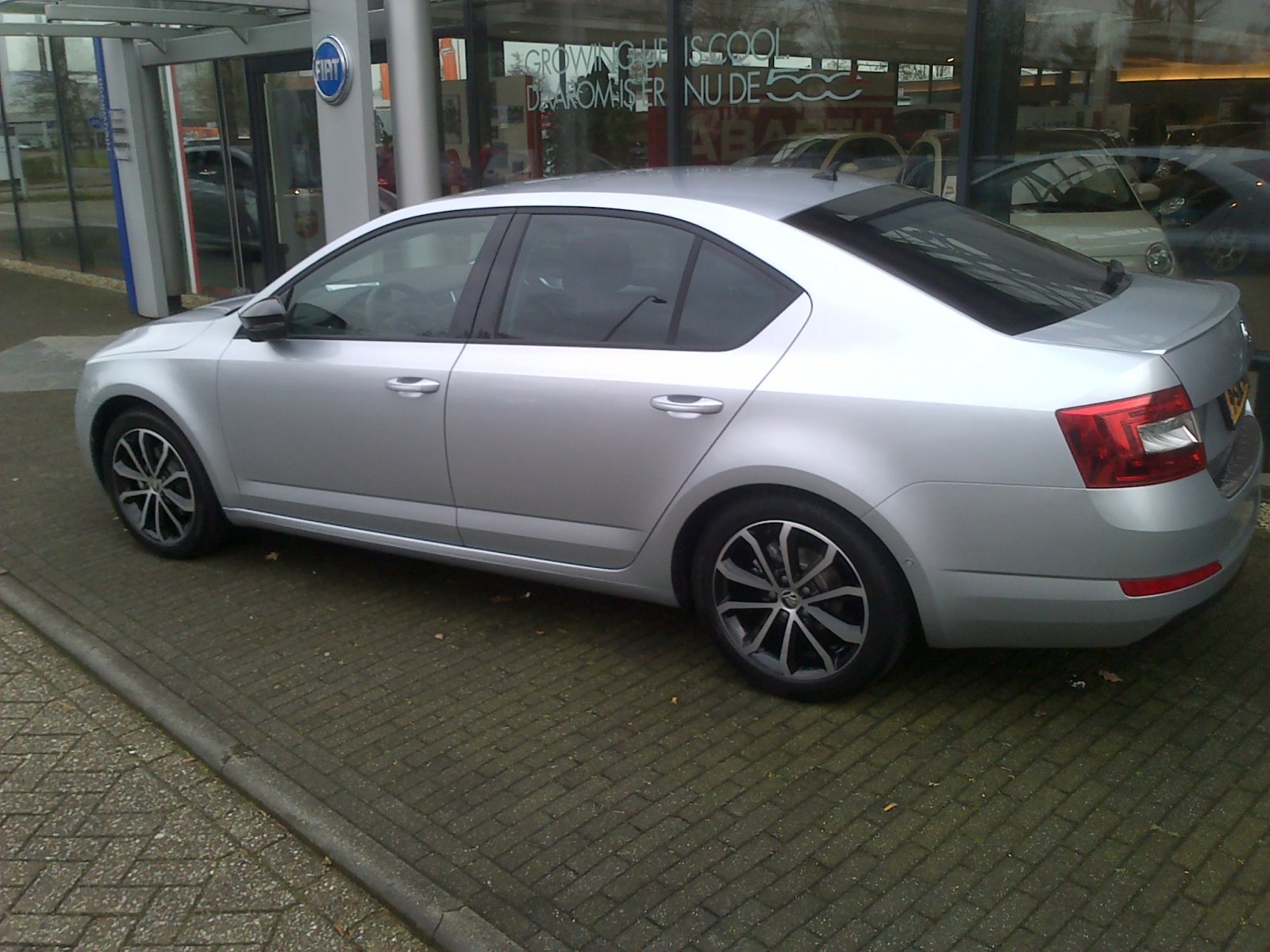 Octavia GL BL brilliant silver