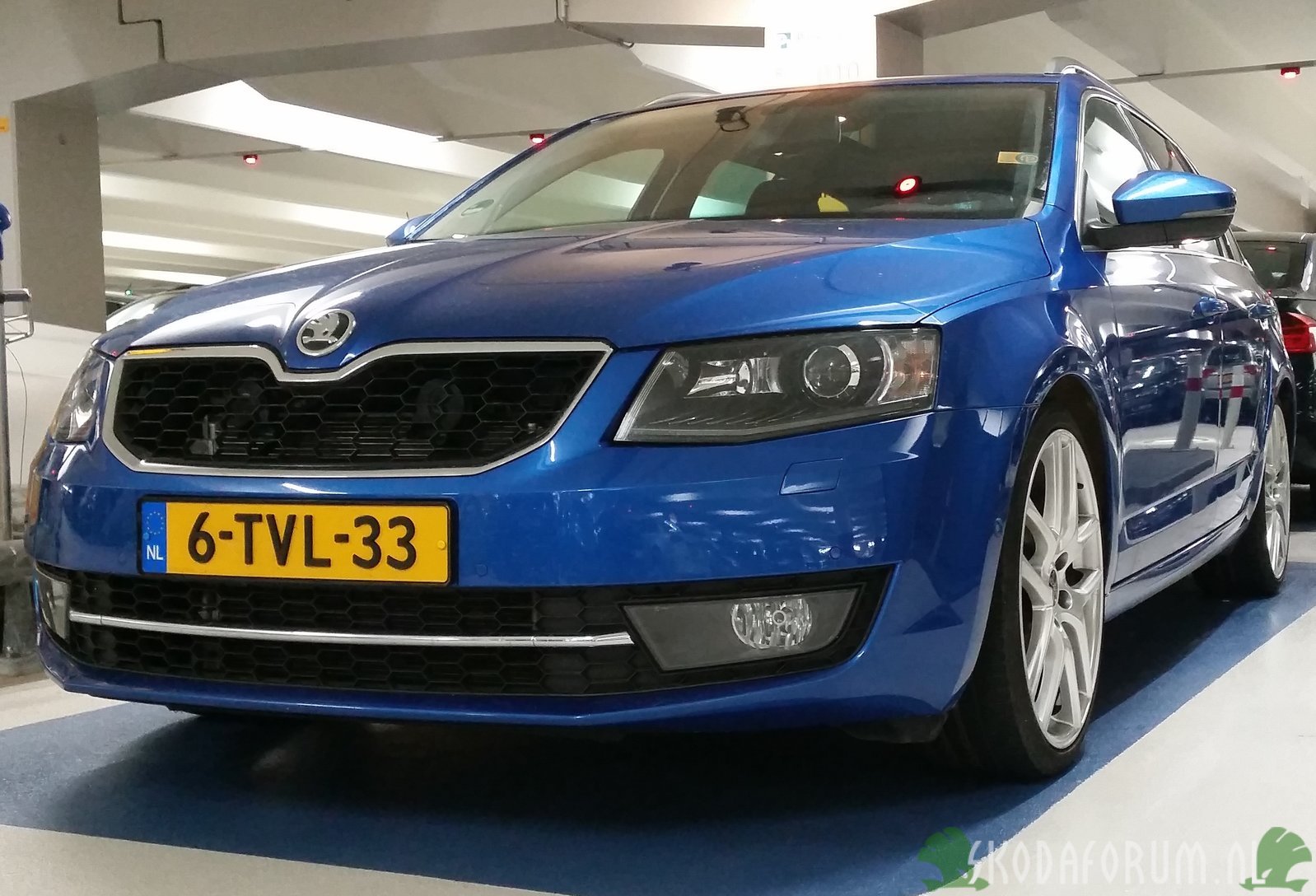 Skoda meets Schiphol P