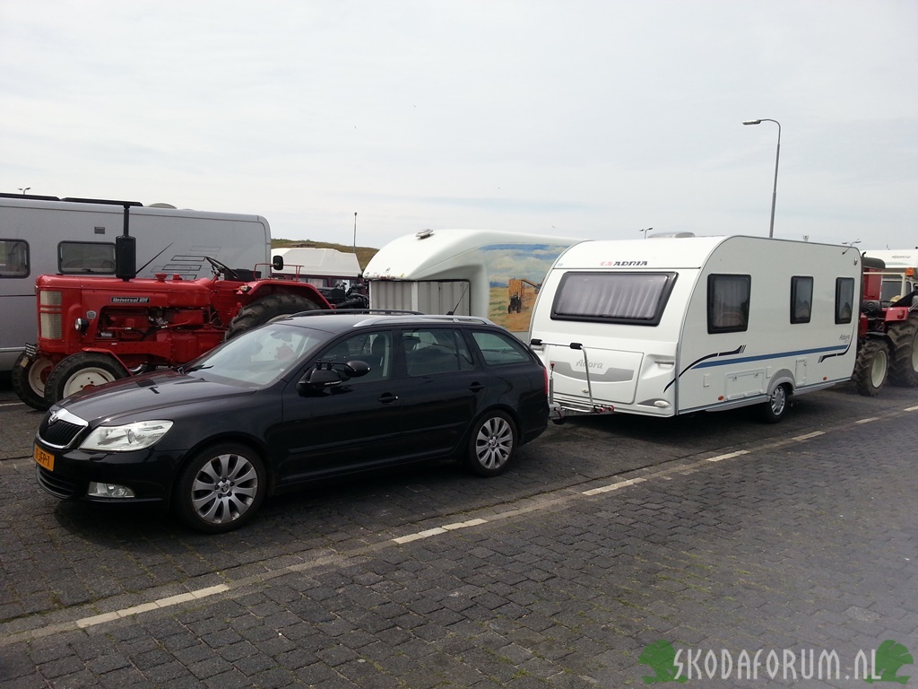 Skoda met caravan