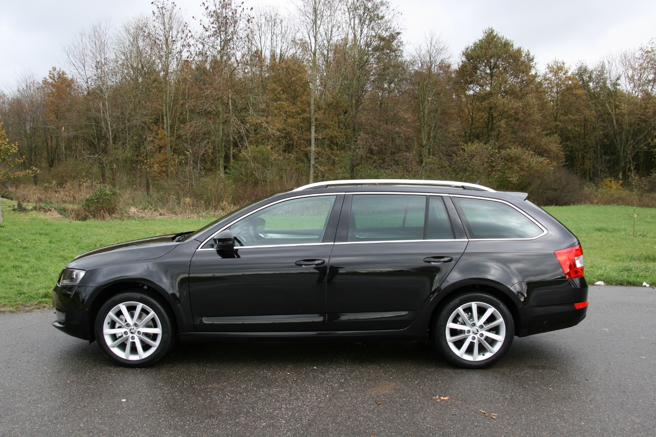 Skoda O3C EBL 1.4 TSI DSG Pano