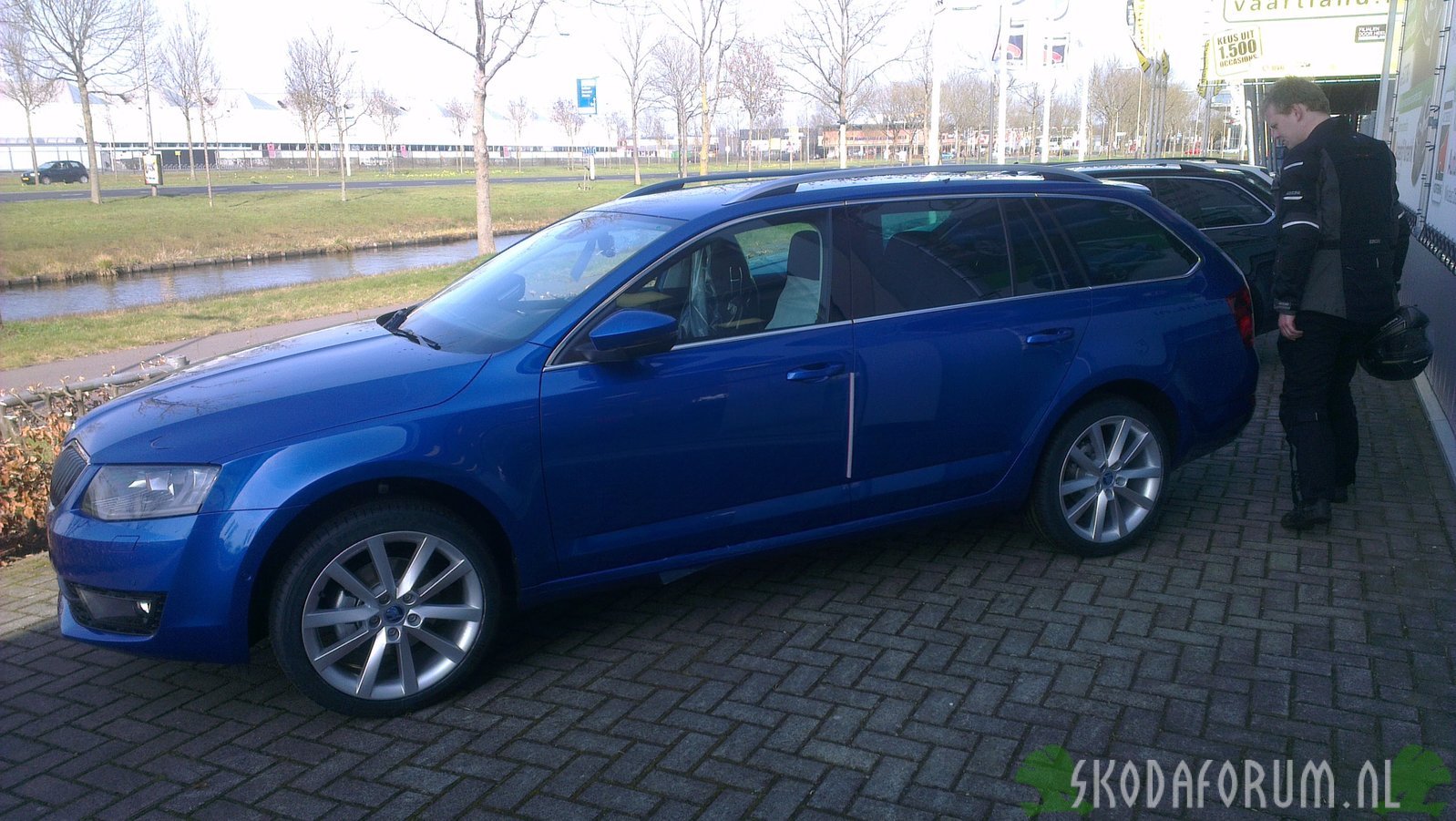 Skoda Octavia Combi 2.0 TDI Race Blue