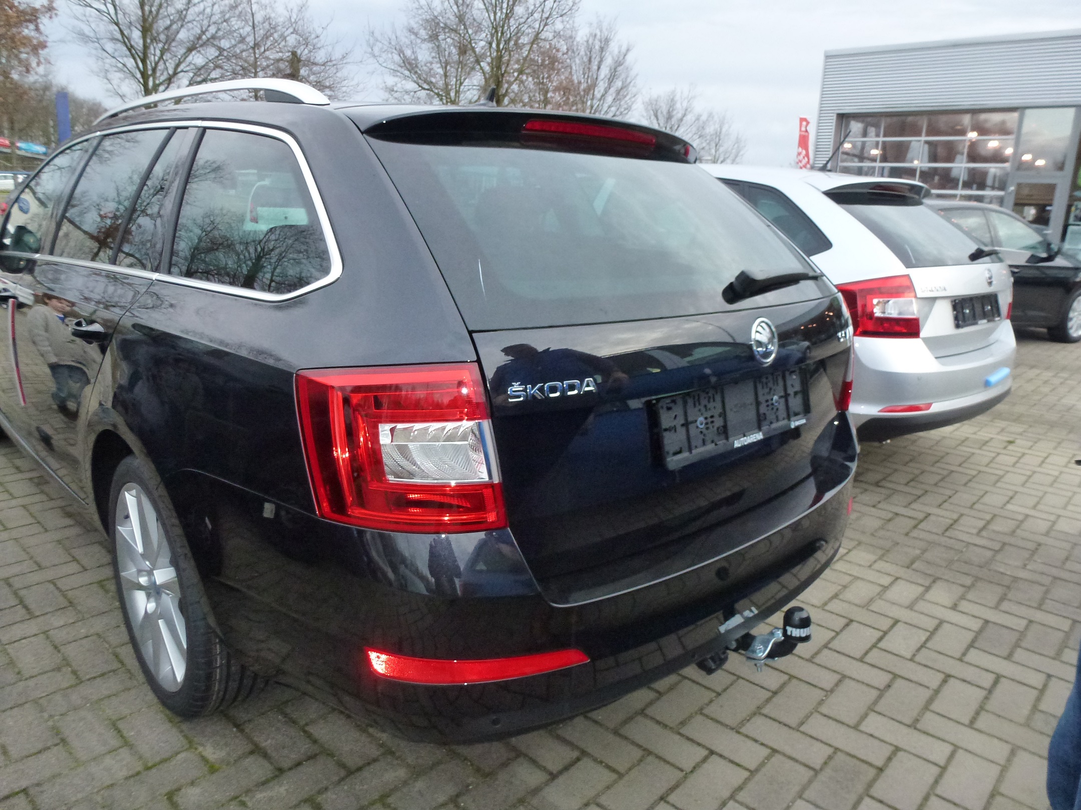 Skoda Octavia Combi EB 1.6 TDI DSG - Black Magic.