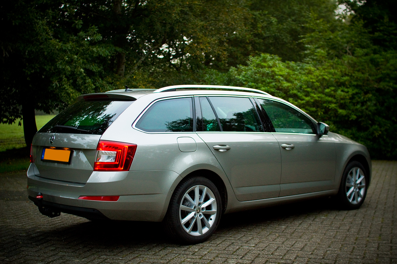 Skoda Octavia III Combi - Cappuccino Beige