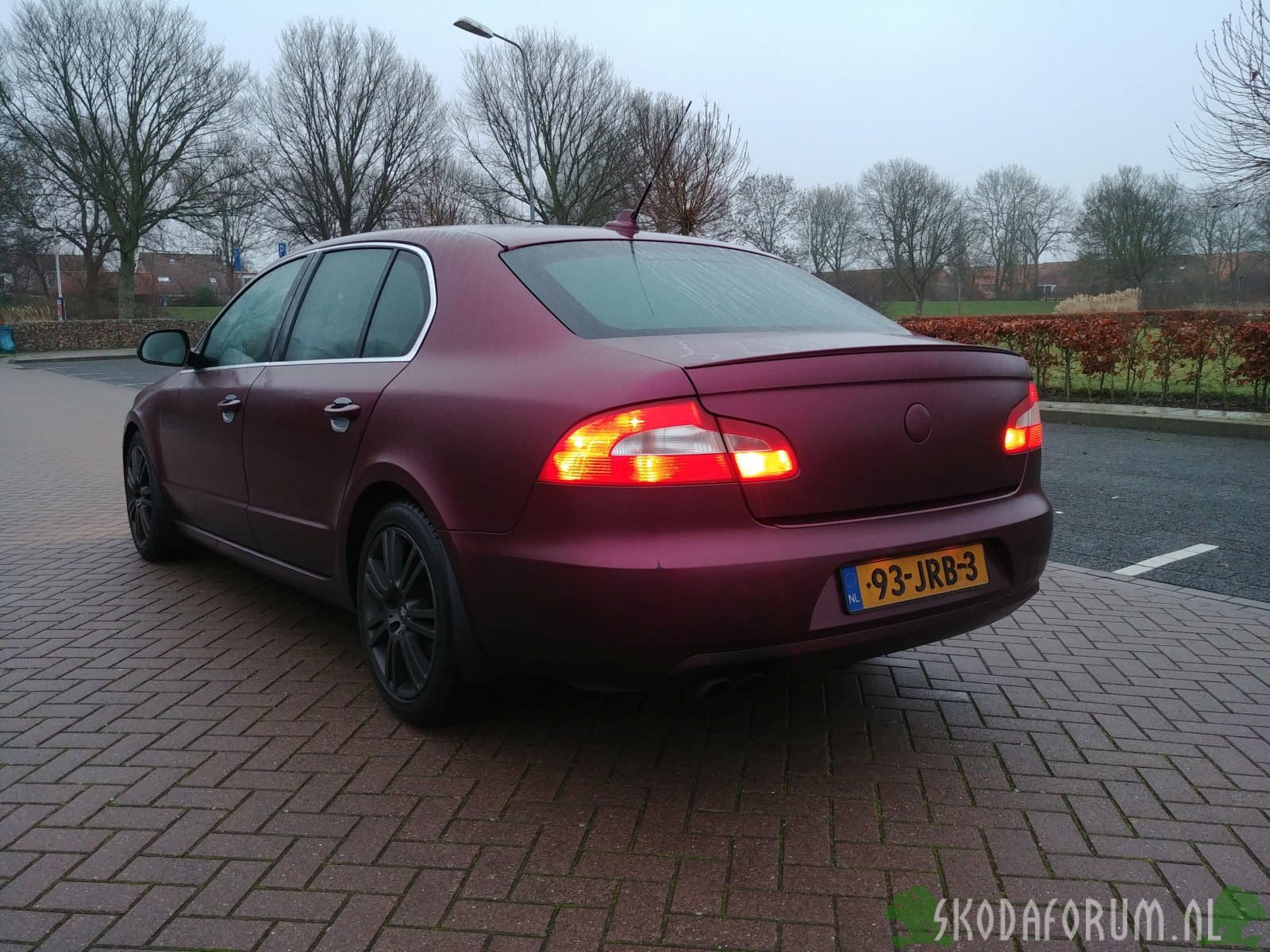 Skoda Superb 2.0 TDI 125kW FlavioX Nebula Red PlastiDip