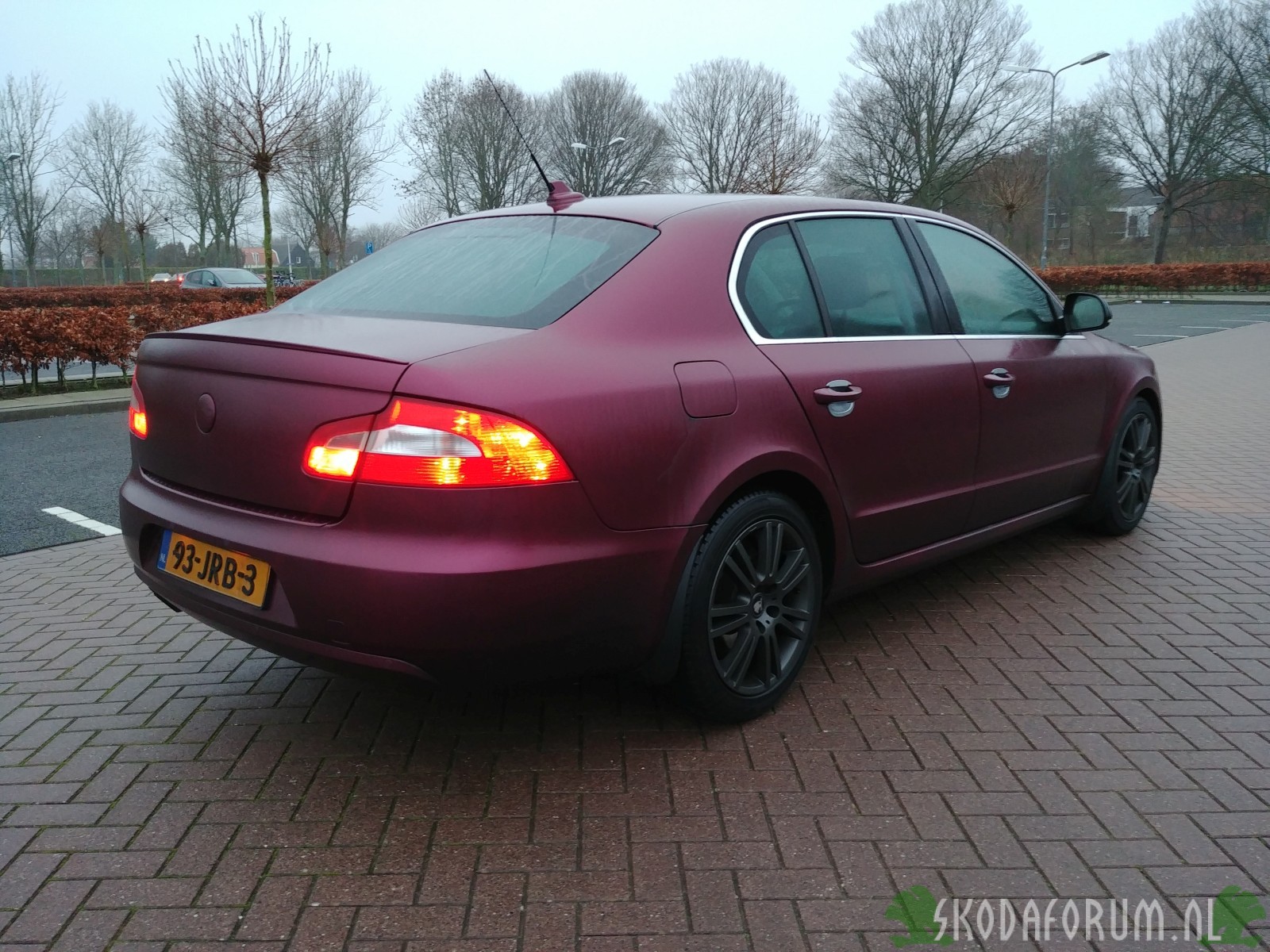 Skoda Superb 2.0 TDI 125kW FlavioX Nebula Red PlastiDip