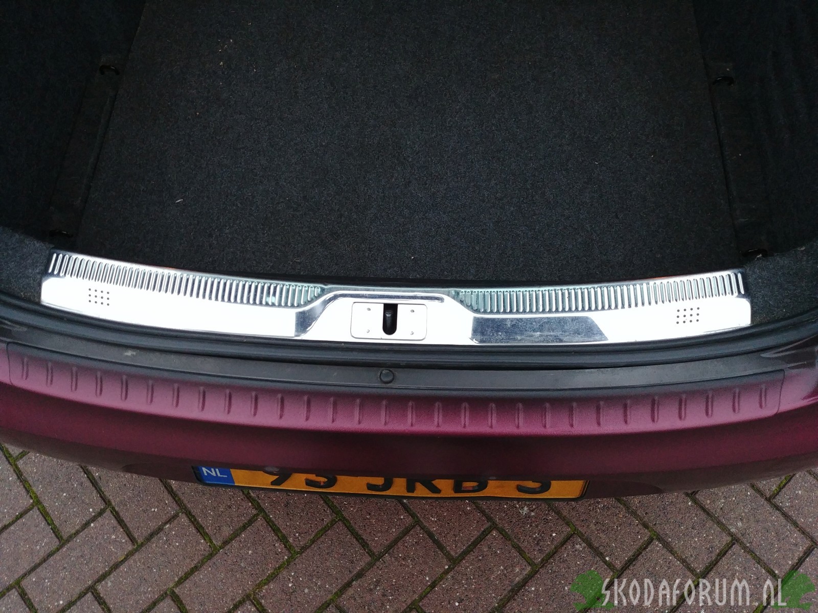 Skoda Superb 2.0 TDI 125kW FlavioX Nebula Red PlastiDip