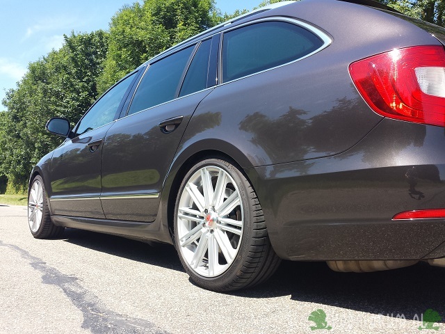 Skoda SuperB Lower.