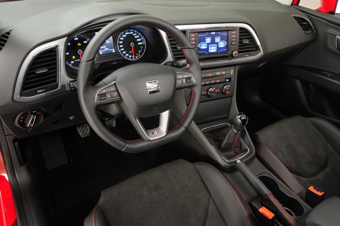 seat-leon-sc-interieur.jpg