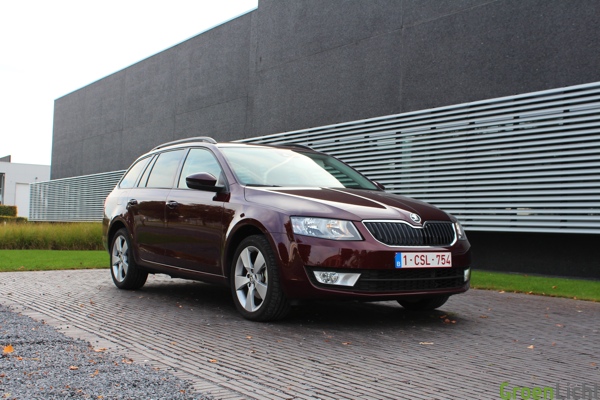 Test-Skoda-Octavia-Combi-2013-01.jpg