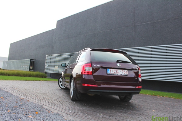 Test-Skoda-Octavia-Combi-2013-13.jpg